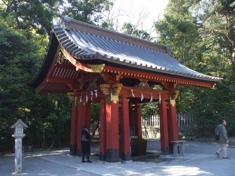 Fountain for ritual ablutions at Tsurugaoka Hachiman-Gū in Kamakura.