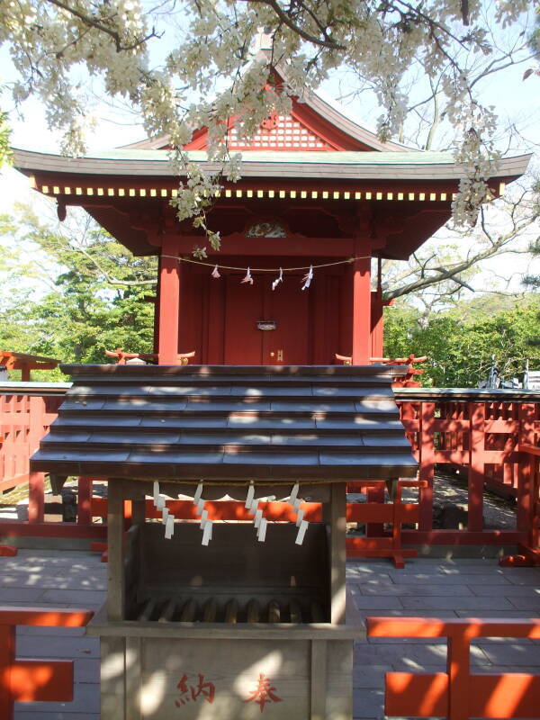 Small shrine at Tsurugaoka Hachiman-Gū in Kamakura.