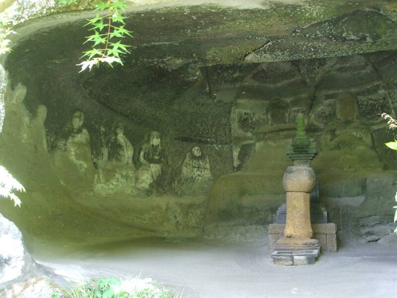 Meigetsu-in Yagura or 'Arhat Cave', a yagura or rock-carved tomb in Kamakura.