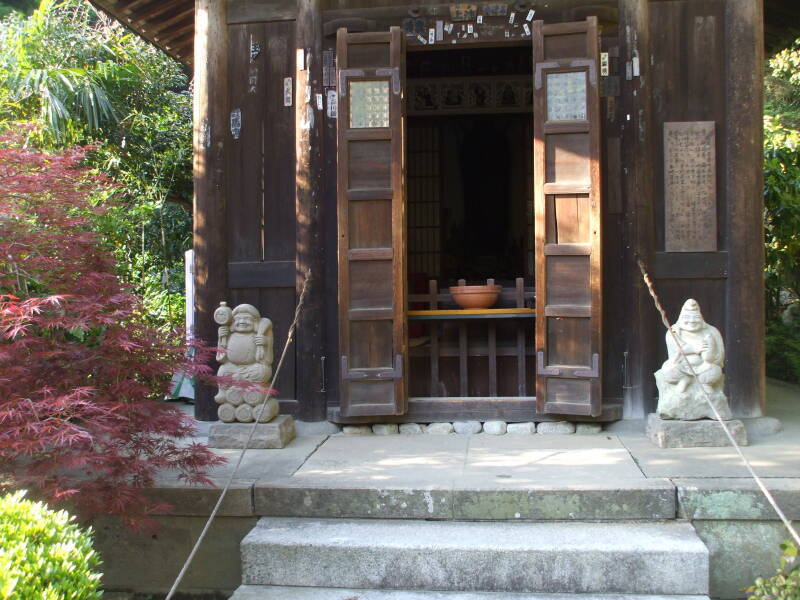 Kinpeizan temple in Kamakura.