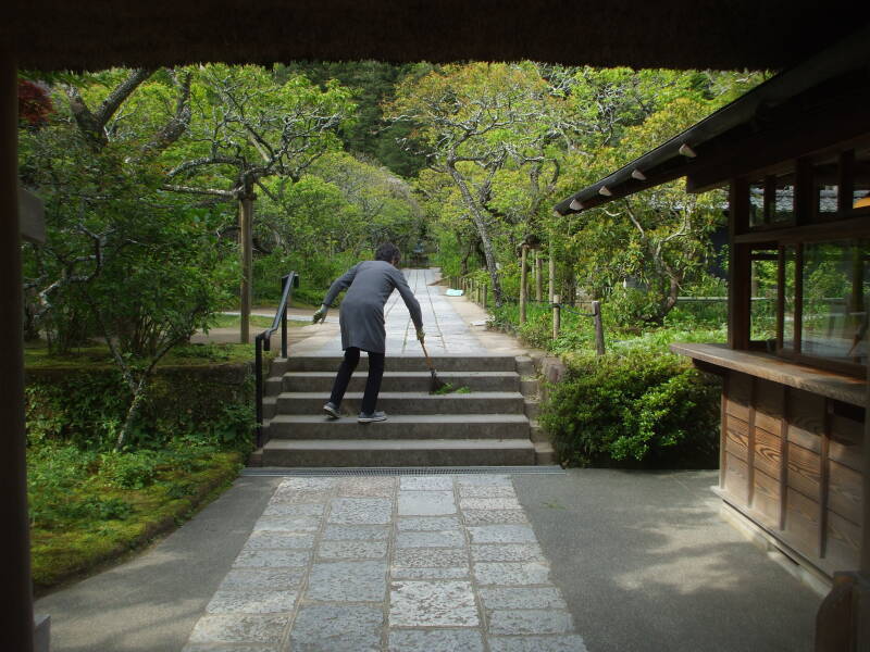 Tōkei-ji Buddhist temple, former nunnery, in Yamanouchi near Kamakura.