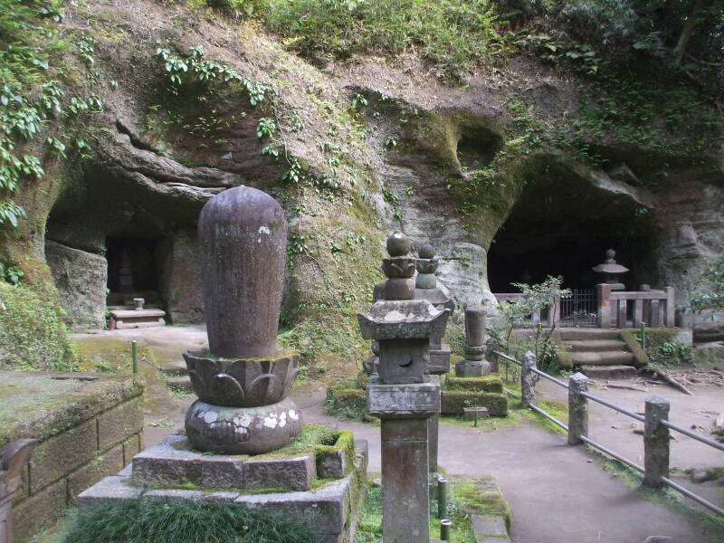 Cemetery at Tōkei-ji Buddhist temple, former nunnery, in Yamanouchi near Kamakura.
