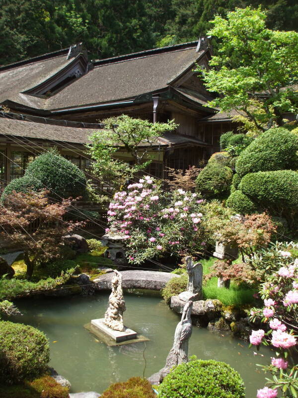 Garden and fish pond at Kongō Sanmai-in in Kōya-san.