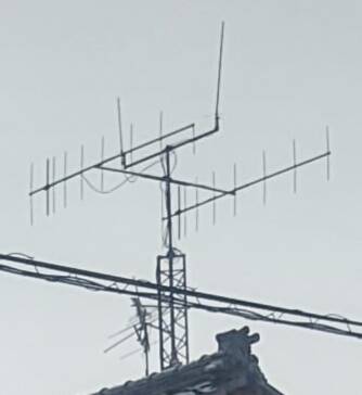 Two 146 MHz vertically polarized Yagi-Uda beam antennas.