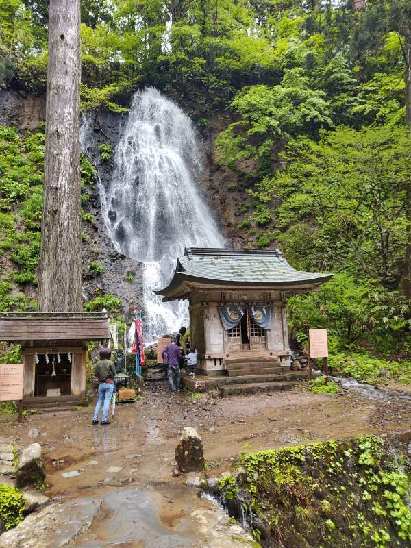 Harai River Shrine and the Suga Waterfall, at the beginning of the path up Mount Haguro.