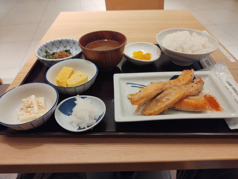 Very nice lunch at Ōsaka International Airport.