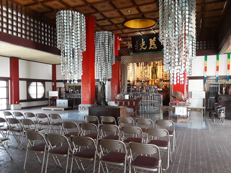 Interior of Fukusai-ji.