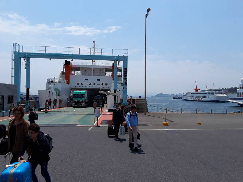 Ferry from Miyanoura on Naoshima to Uno.