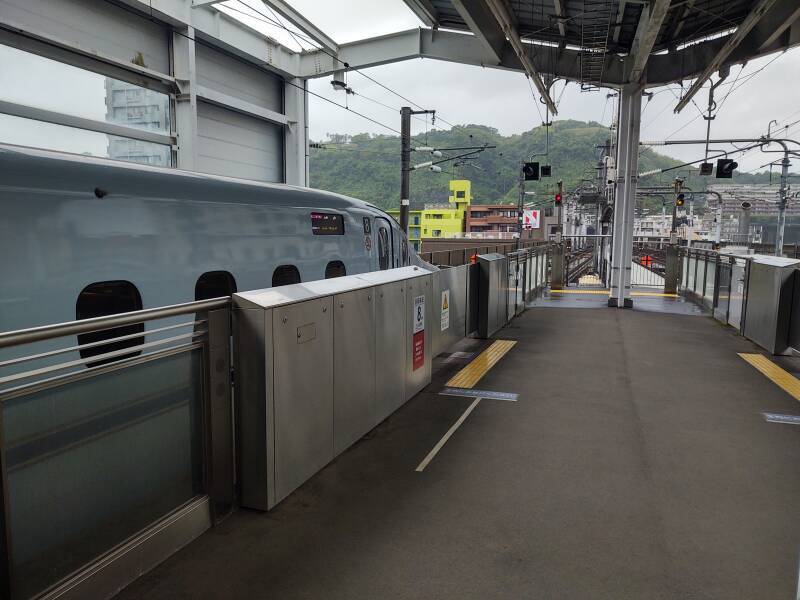 Kyūshū Shinkansen at the platform at Kagoshima Chūō station.