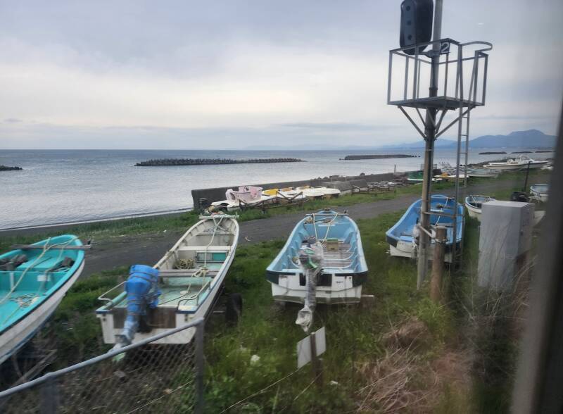 Port at Muroran, at east edge of Uchiura Bay opening into the Pacific.