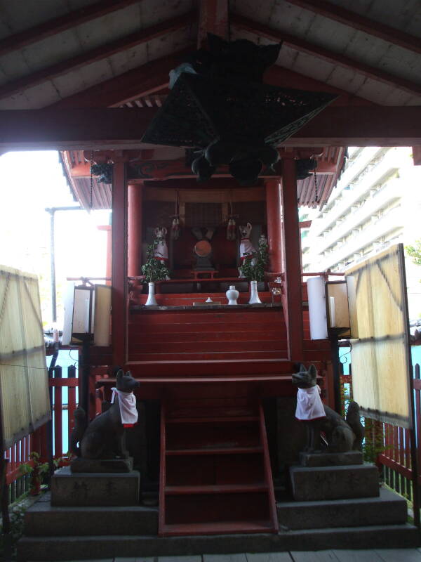 Shintō shrine at Taimatsuden Inari shrine in Kyōto.