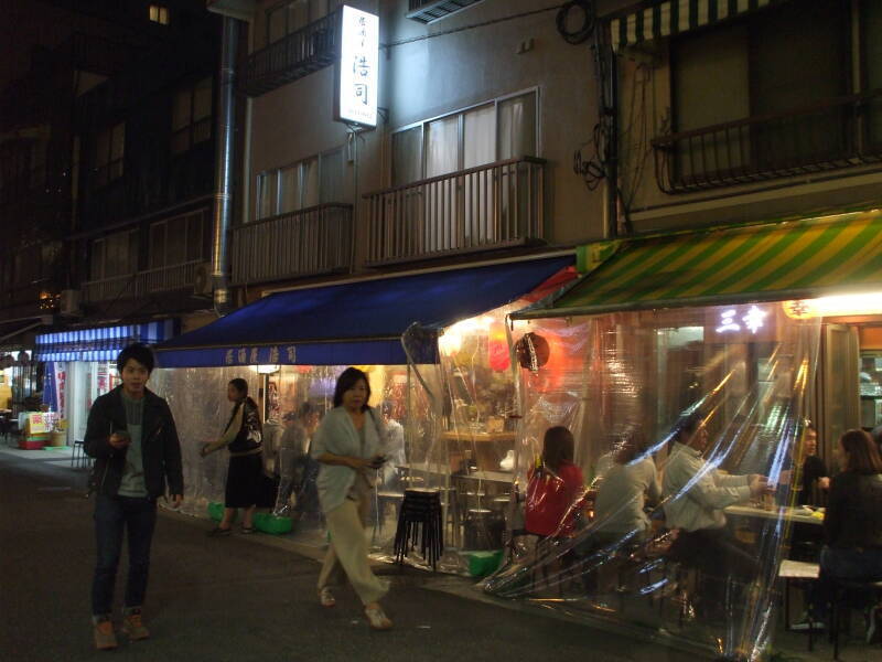 Izakaya serving Yakitori on Hoppy Street near Sensō-ji Buddhist temple in Asakusa, Tōkyō.