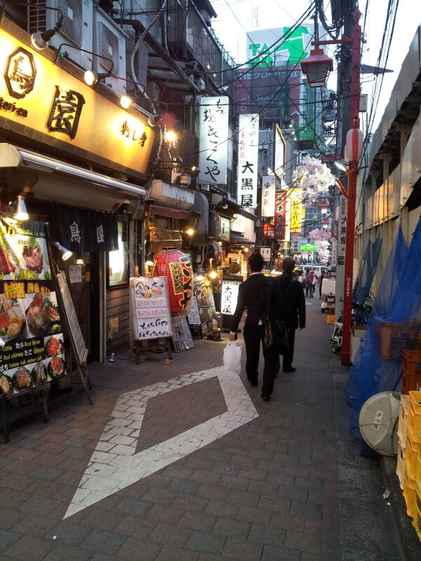 Visiting Omoide Yokochō in Shinjuku, in Tōkyō