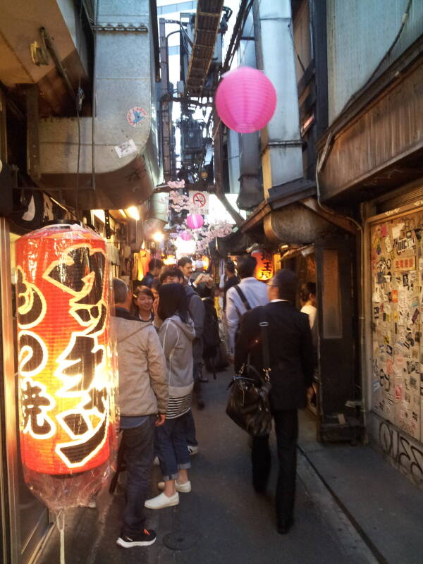 In Omoide Yokochō in Shinjuku, in Tōkyō