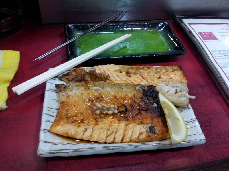 In an izakaya in Omoide Yokochō in Shinjuku, in Tōkyō