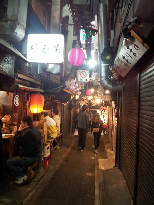 In the middle of Omoide Yokochō in Tōkyō