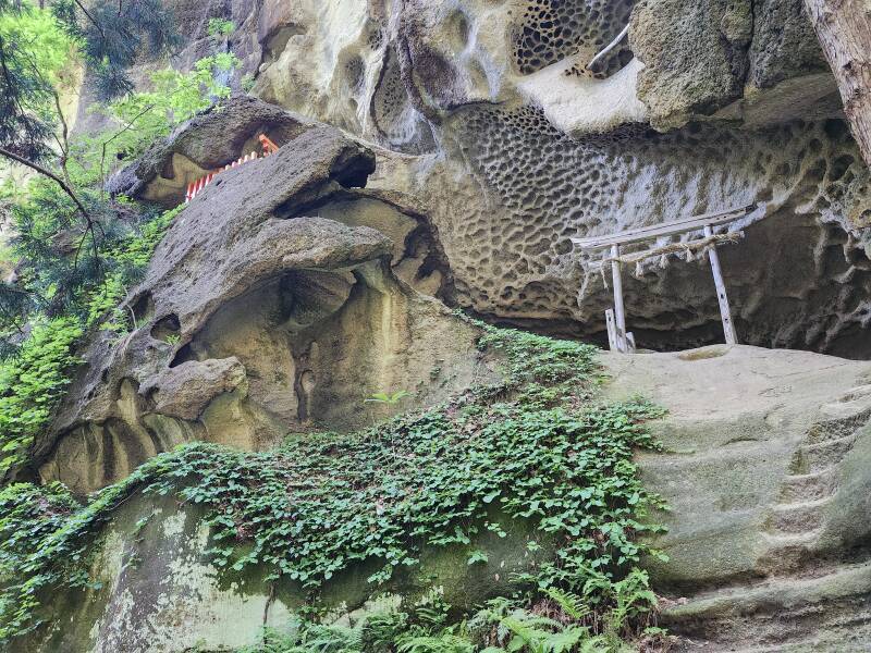 Furumine Shrine at Tarumizu.