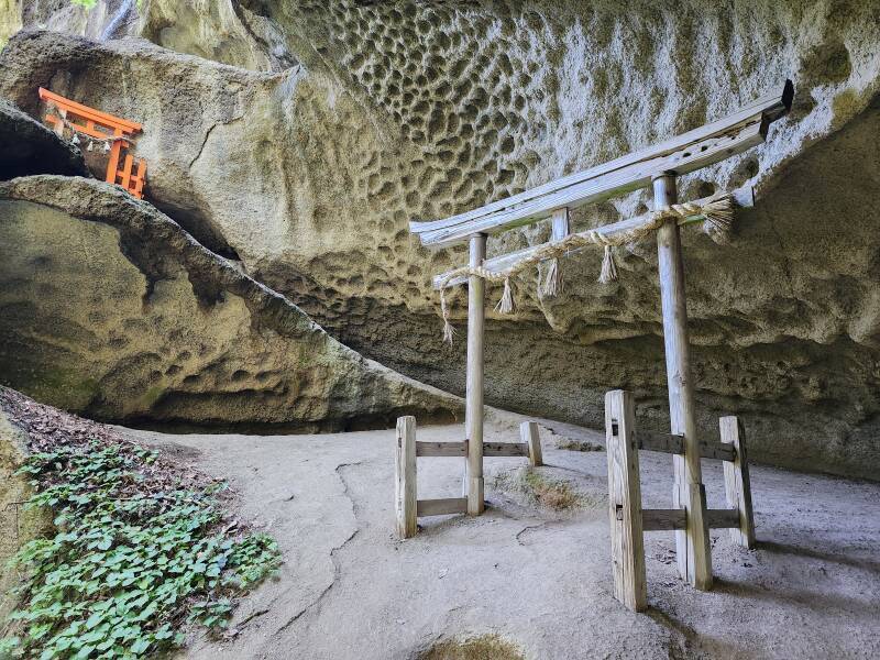 Furumine Shrine at Tarumizu.