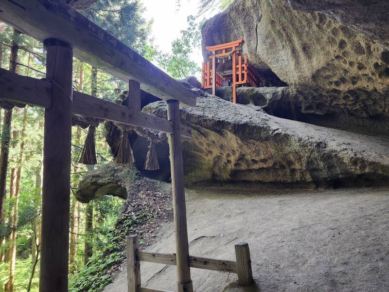 Furumine Shrine at Tarumizu.