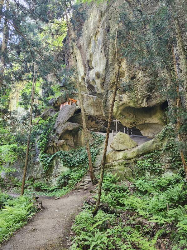 Furumine Shrine at Tarumizu.