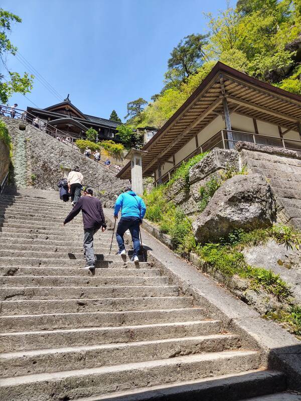 Continuing past the Niōmon gate while climbing the thousand stone steps at Yamadera.
