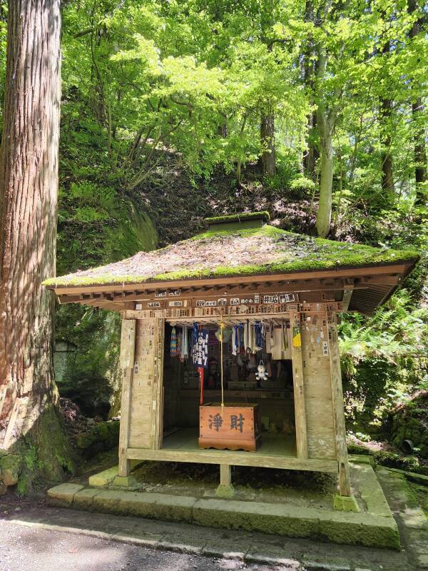 Small shrine along the thousand stone steps at Yamadera.