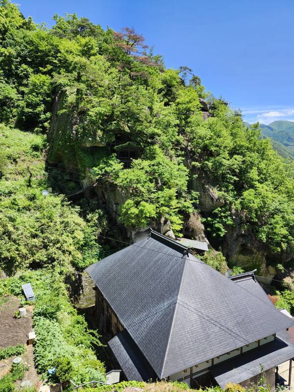 View down from path to Kaizan-dō hall and Nōkyō-dō the sutra repository.