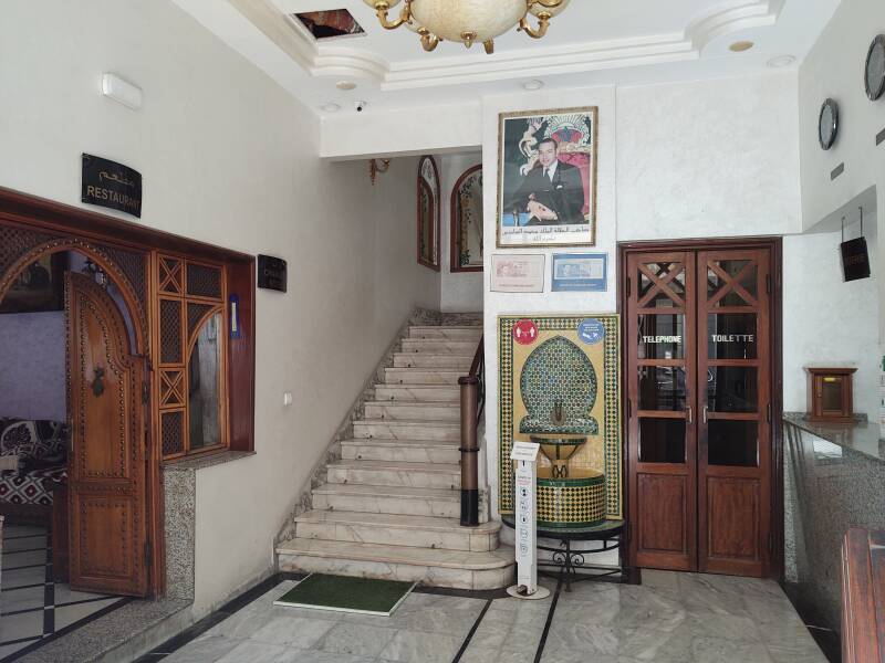 Entry of a hotel on Rue Mohammed Belloul in Casablanca.