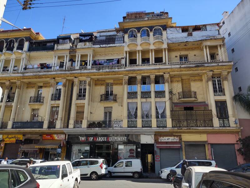 Building on Rue Tahar Sebti in Casablanca.