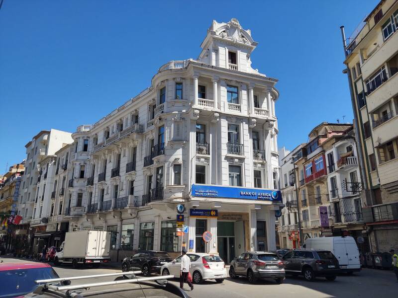 Building at the corner of Rue Tahar Sebti and Rue Chaouia in Casablanca.