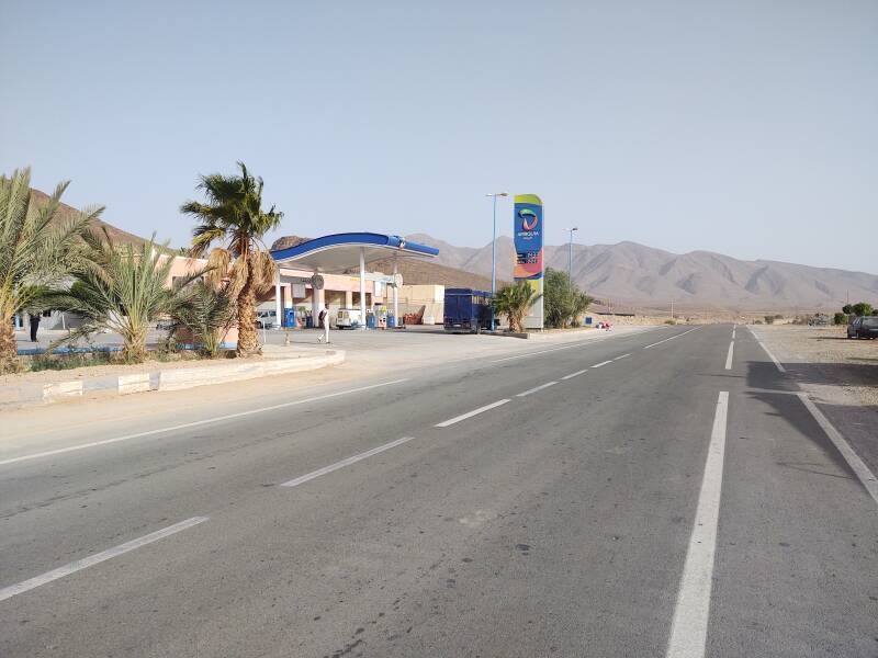 Exterior of a fuel station and rest stop in the Draa Wadi north of Zagora.