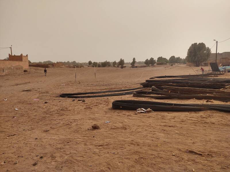 Approaching the Draa wadi in M'Hamid el Ghizlane.