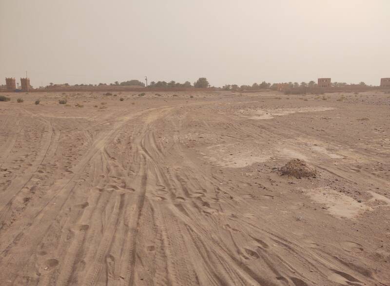 Crossing the Draa wadi in M'Hamid el Ghizlane.