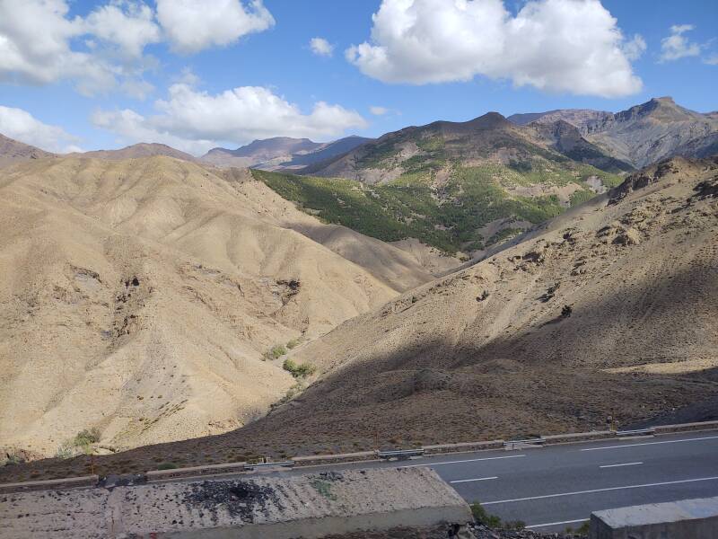 Through the mountains by bus from Marrakech to Zagora.