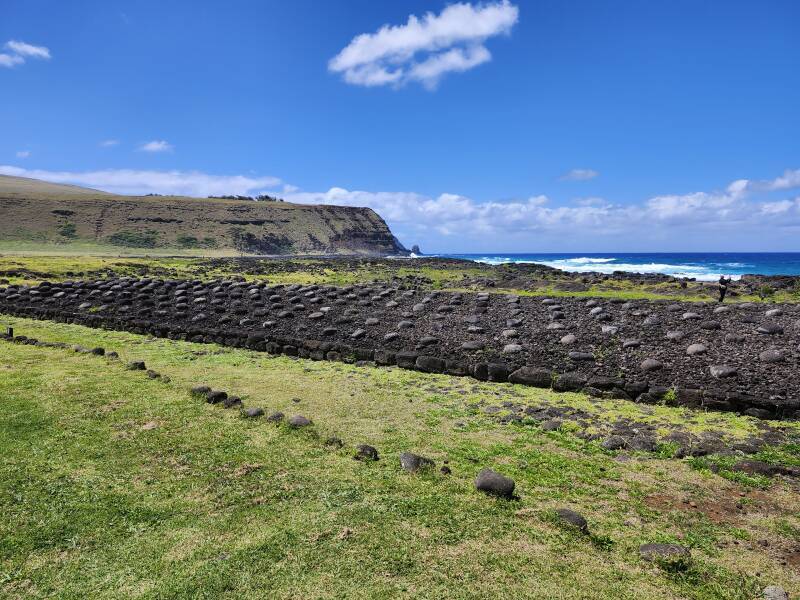 Left 'wing' of the ahu and the steep slope down to the sea.