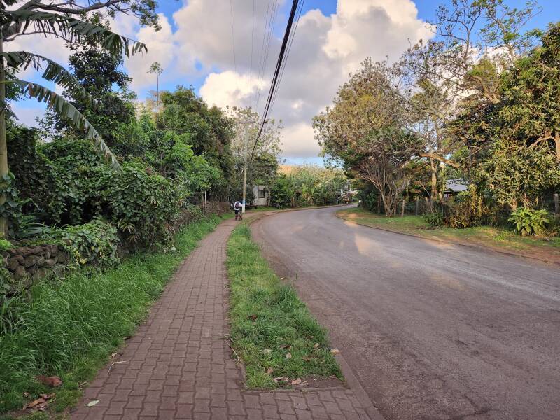 Turning off onto the lane to my lodging.