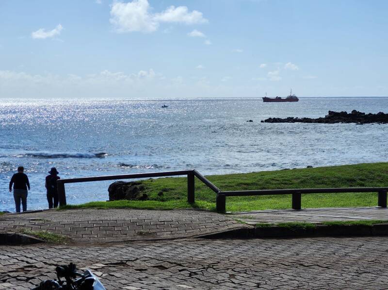 View of the ocean out the front of Oheho Surf Cafe.