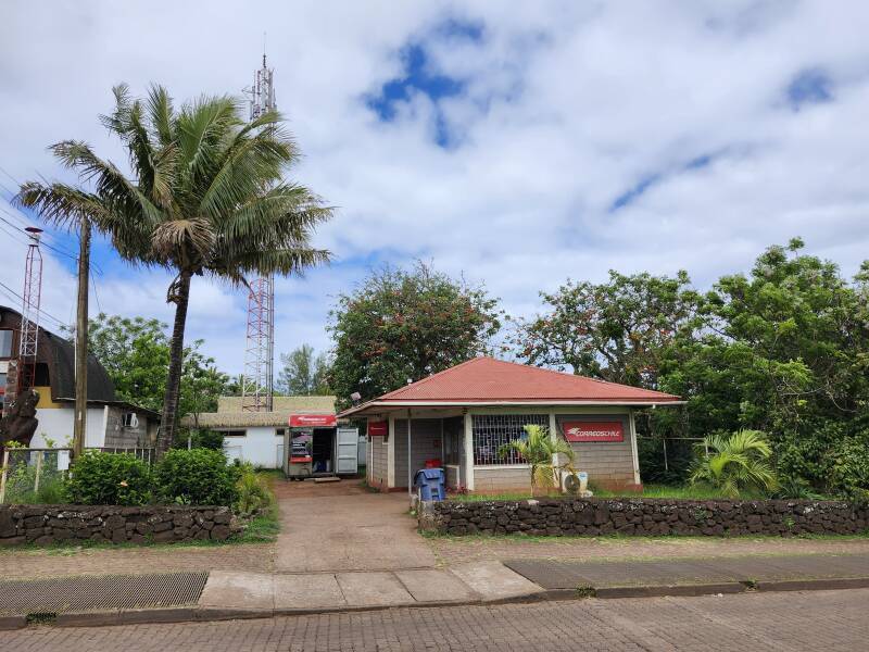 Haŋa Roa post office.