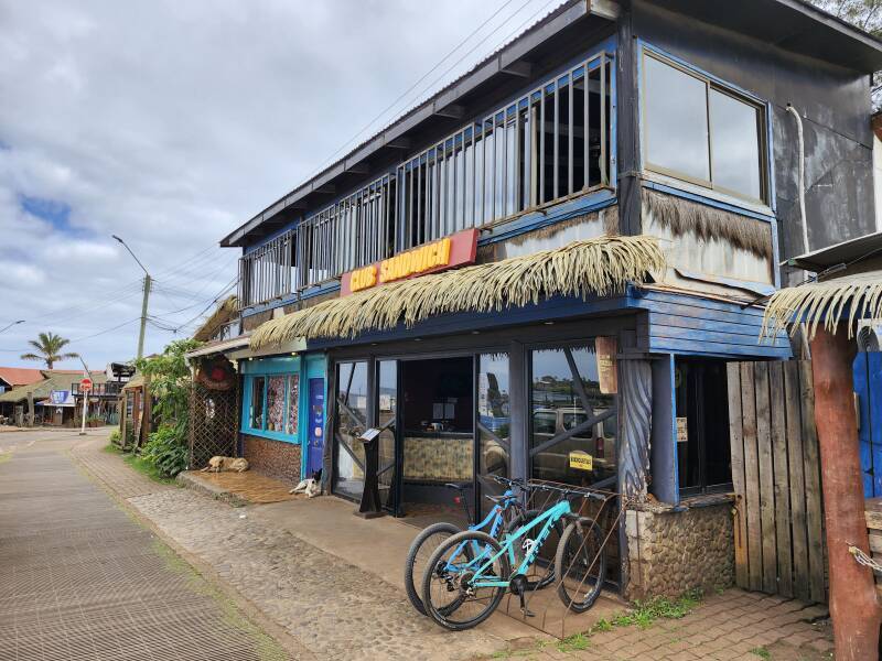 Club Sandwich, a restaurant near the fishing port.