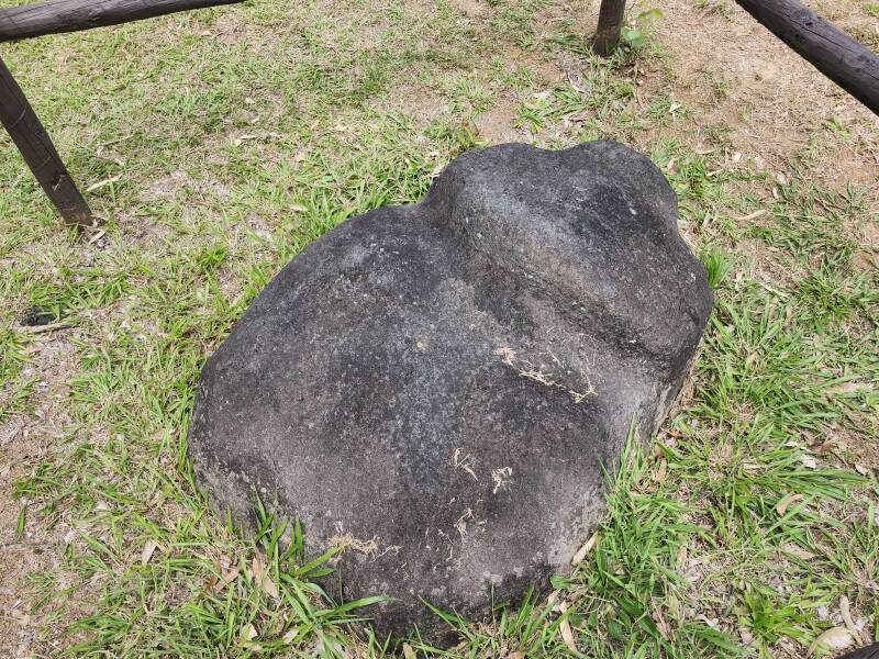 Mo'ai head at Pou Hoko.