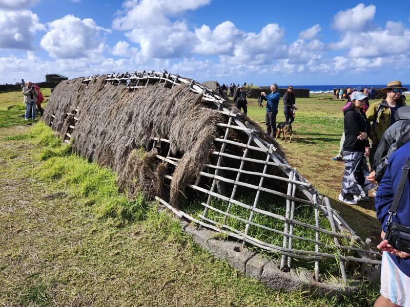 Paenga, 'boat house' dwelling structure.