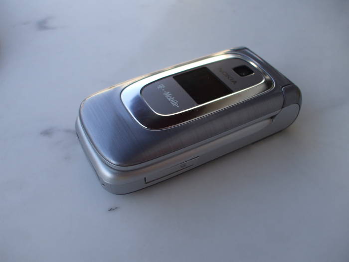 Nokia 6086, type RM-260, GSM handset.