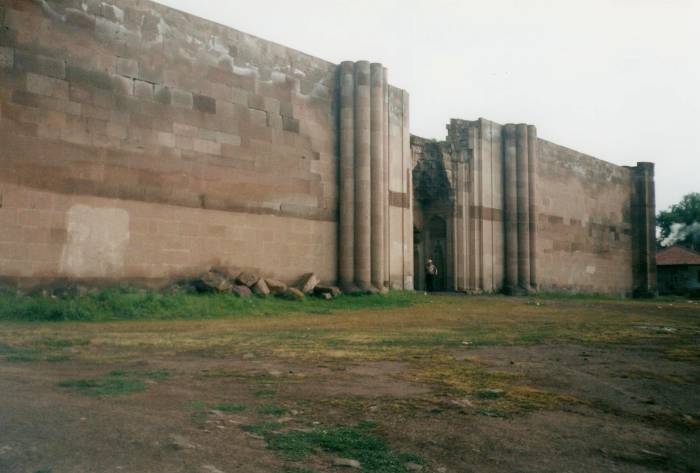 Karatay Han, a Silk Road han.