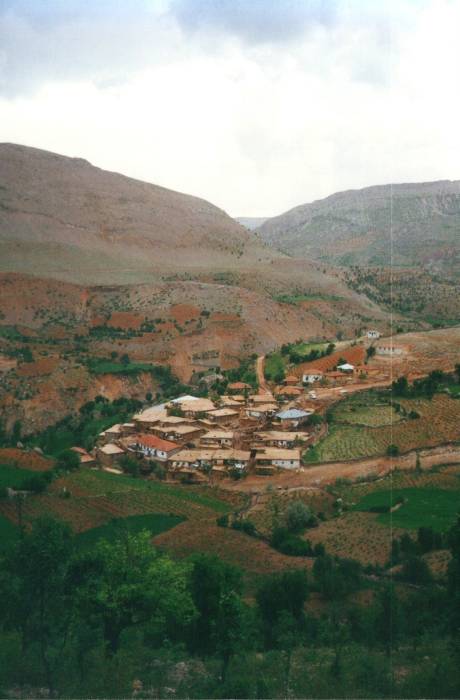 A small mountain village on the slopes of Nemrut Dağı.