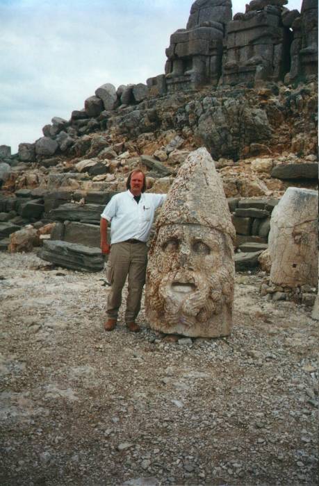 Large stone head at the summit of Nemrut Dağı.