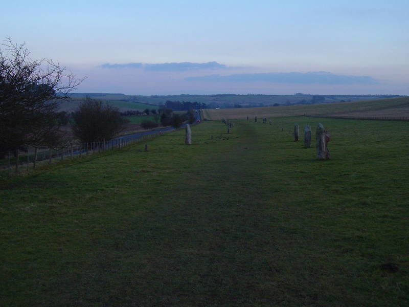 The Avenue ascends a small hill as it approaches Avebury.