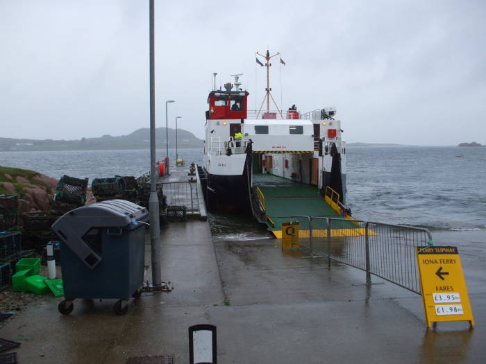 The small ferry leaves Fionnphort for Iona.