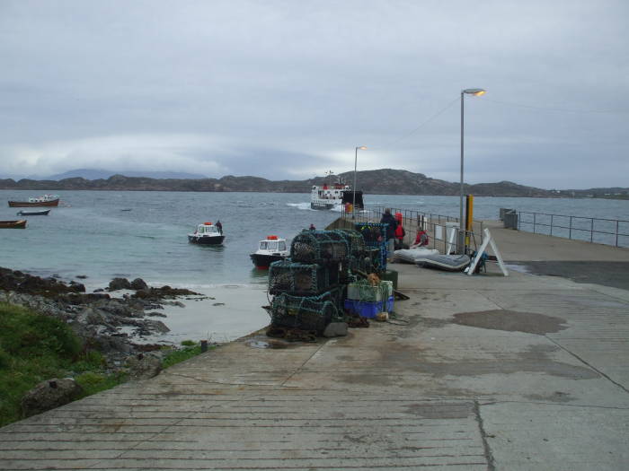 Ferry approaching Baile Mòr on the Isle of Iona.