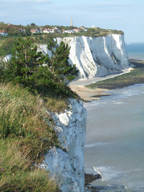 Dover White Cliffs, and a hiking path.