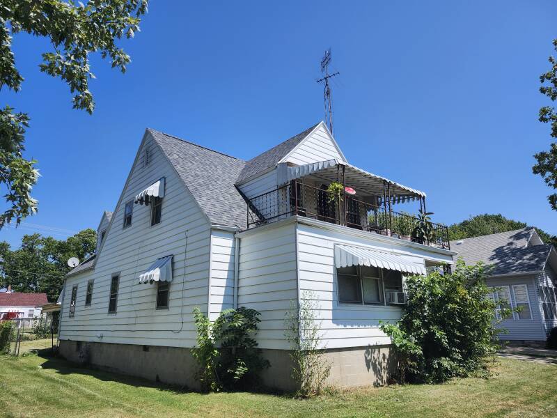 1408 Marshall Avenue, site of the first attack described in the local newspaper.